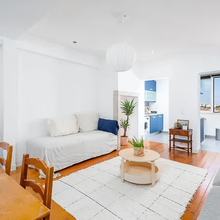 Beguest Nico's Apartment *
